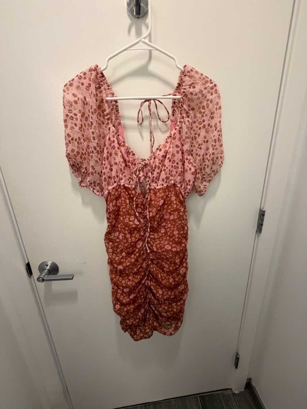 Free People - Floral Ruched Pink Tones Short Dress - Front Cutout